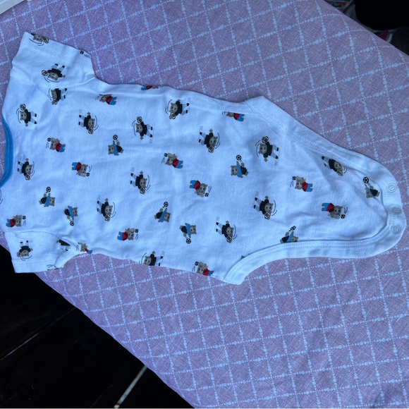 Gerber baby size 6-9months : Box OW2; - Picture 4 of 5